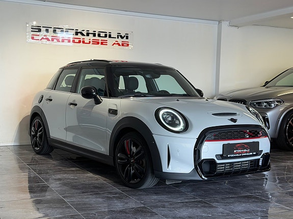 MINI Cooper S 2 of 21
