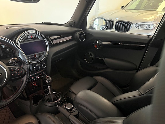 MINI Cooper S 12 of 21