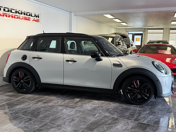 MINI Cooper S 6 of 21