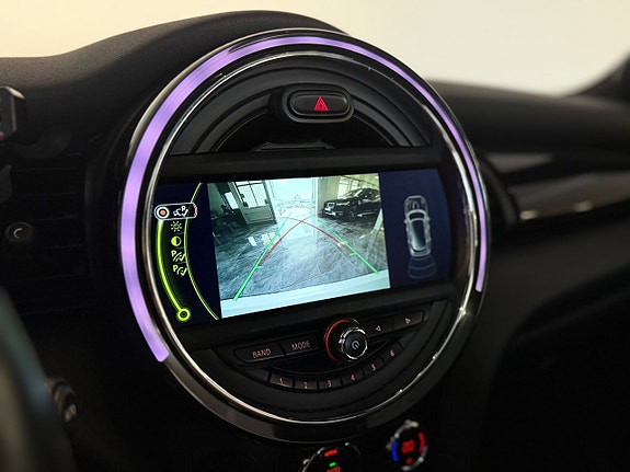 MINI Cooper S 19 of 21