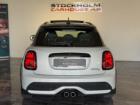 MINI Cooper S 10 of 21