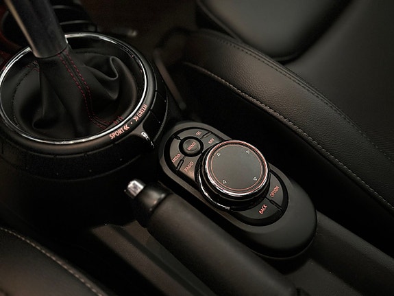 MINI Cooper S 20 of 21