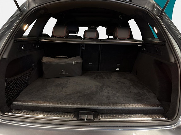 Mercedes-Benz GLC300 e 21 of 25