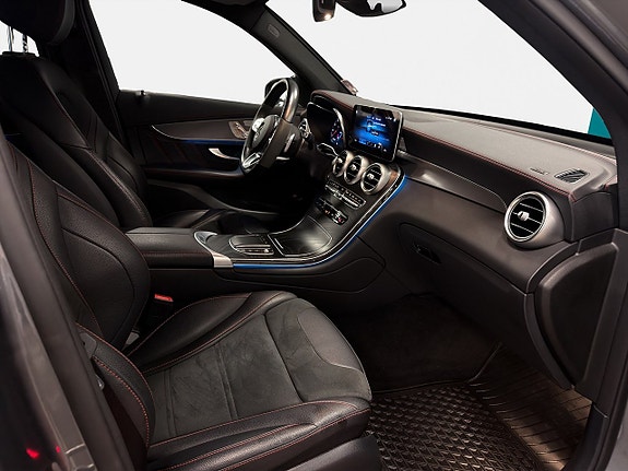 Mercedes-Benz GLC300 e 22 of 25
