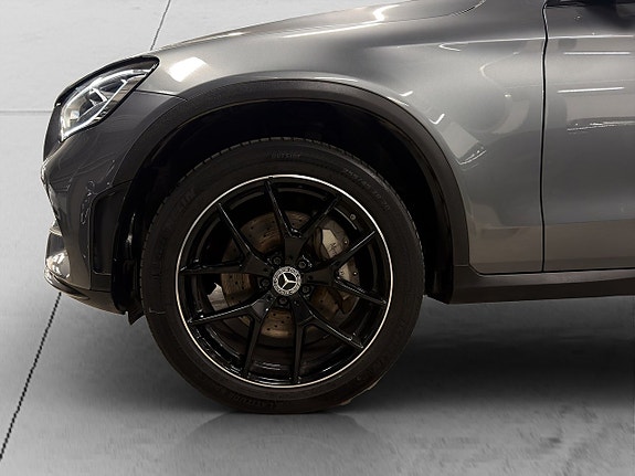 Mercedes-Benz GLC300 e 23 of 25