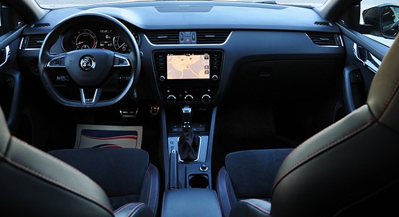 Skoda Octavia 10 of 16