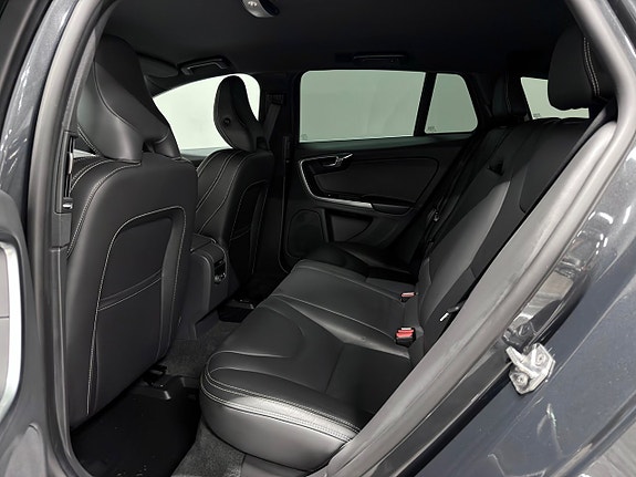 Volvo V60 25 of 27