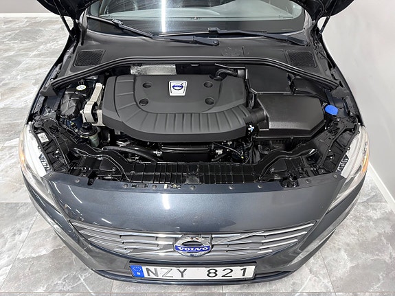 Volvo V60 13 of 27