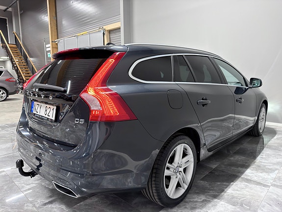 Volvo V60 8 of 27