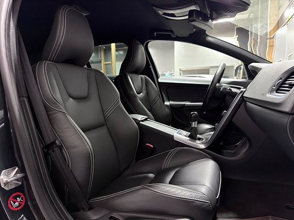Volvo V60 23 of 27