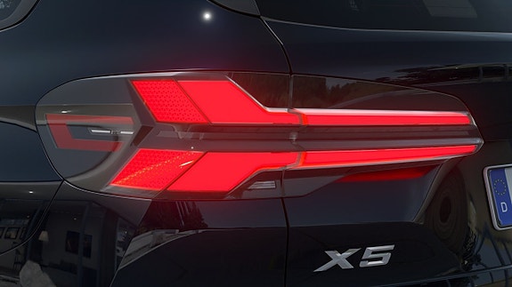 BMW X5 8 of 13