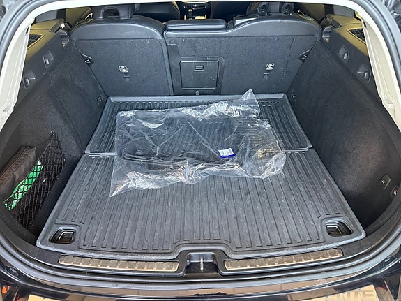 Volvo V60 Cross Country 23 of 25
