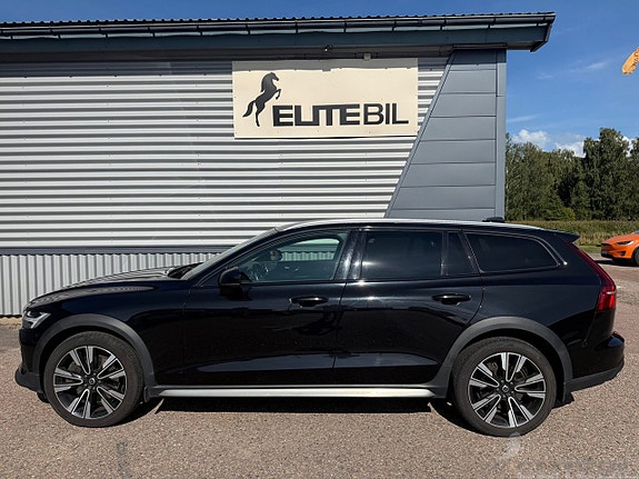 Volvo V60 Cross Country 6 of 25