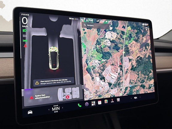 Tesla Model Y 26 of 30