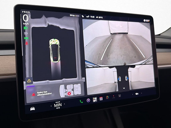 Tesla Model Y 27 of 30