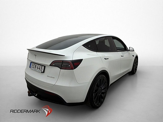 Tesla Model Y 9 of 30