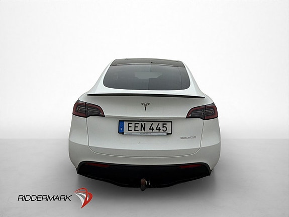 Tesla Model Y 8 of 30