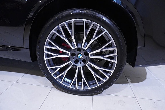 BMW X5 8 of 12
