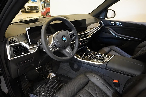 BMW X5 2 of 12