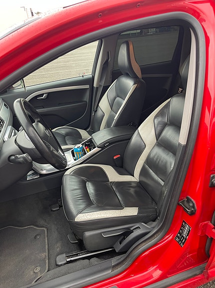 Volvo V70 6 of 8