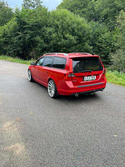 Volvo V70 4 of 8