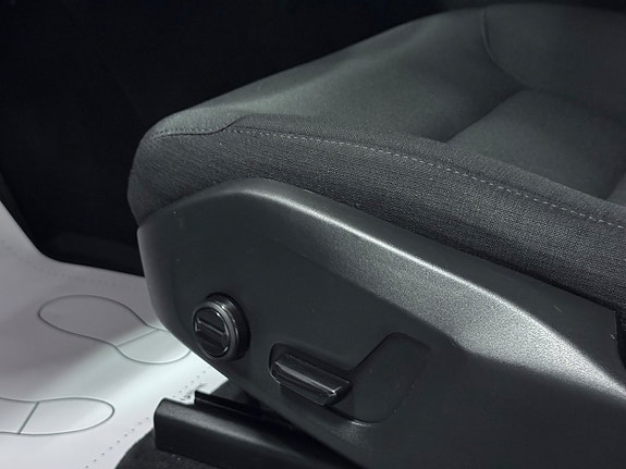 Volvo XC60 27 of 28