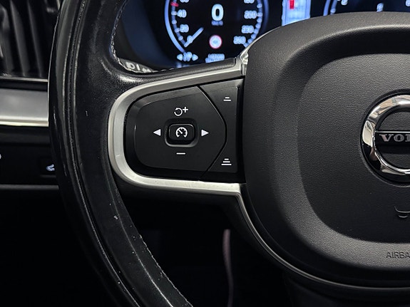 Volvo XC60 19 of 28