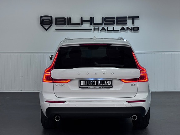 Volvo XC60 9 of 28