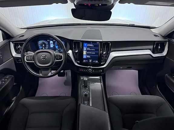 Volvo XC60 11 of 28