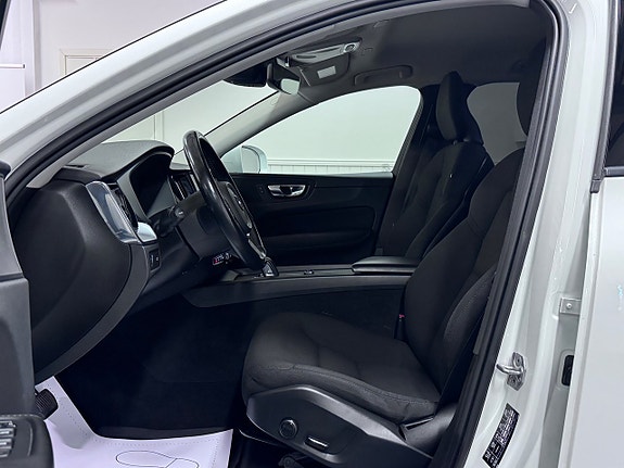 Volvo XC60 13 of 28