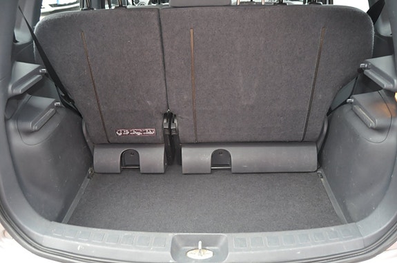 Mitsubishi Colt 11 of 13