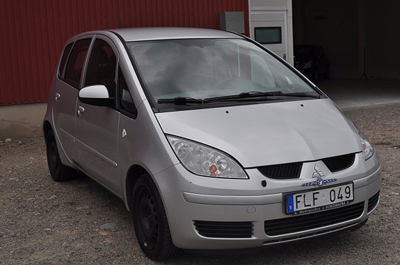 Mitsubishi Colt 2 of 13