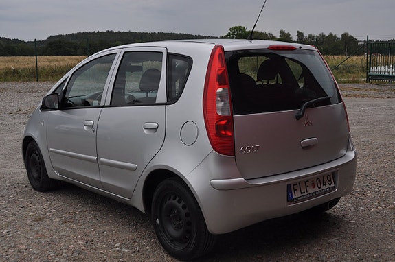 Mitsubishi Colt 3 of 13