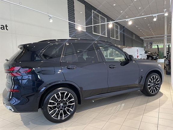 BMW X5 8 of 17