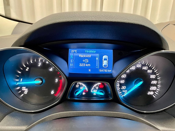 Ford Kuga 9 of 18