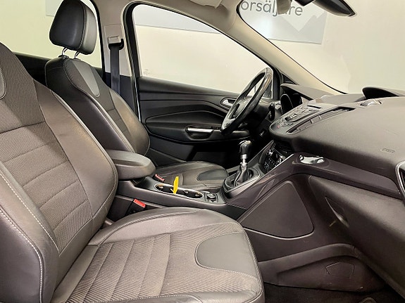 Ford Kuga 13 of 18