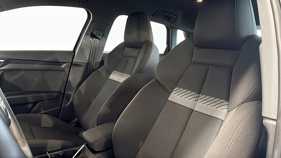 Audi A3 8 of 18