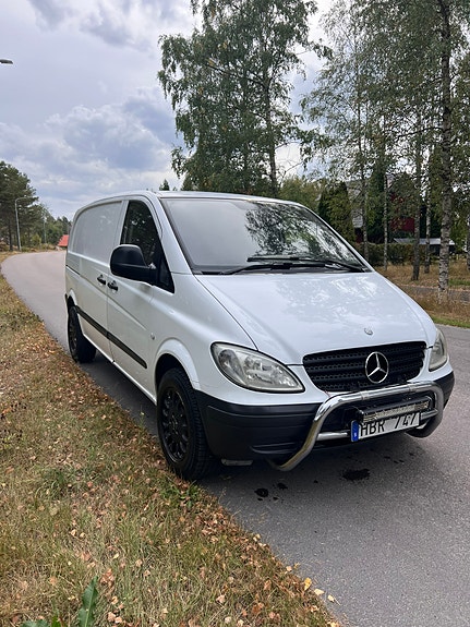 Mercedes-Benz Vito 109 2 of 6