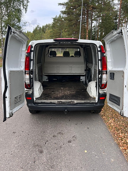 Mercedes-Benz Vito 109 4 of 6