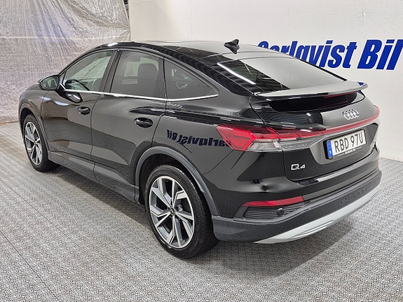 Audi Q4 e-tron 4 of 12