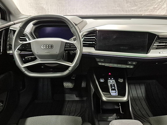 Audi Q4 e-tron 5 of 12