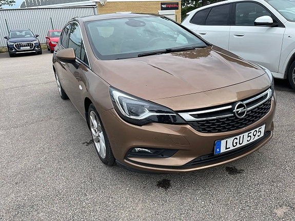 Opel Astra 2 of 5
