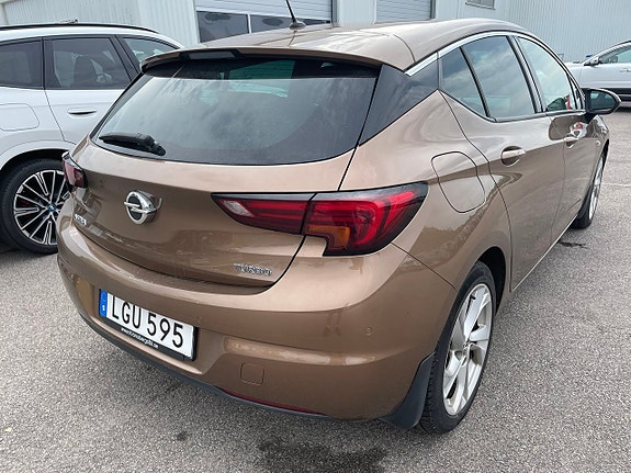 Opel Astra 3 of 5
