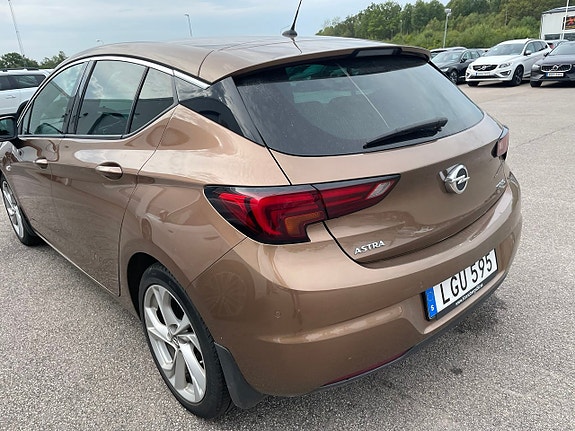 Opel Astra 4 of 5