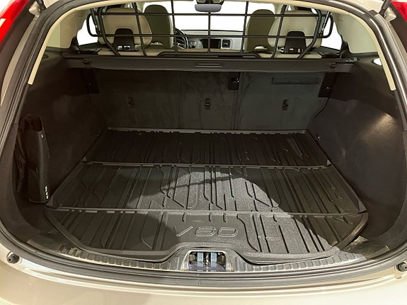 Volvo V60 Cross Country 14 of 14