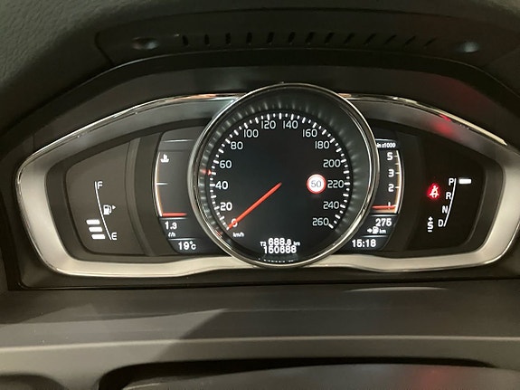 Volvo V60 Cross Country 12 of 14
