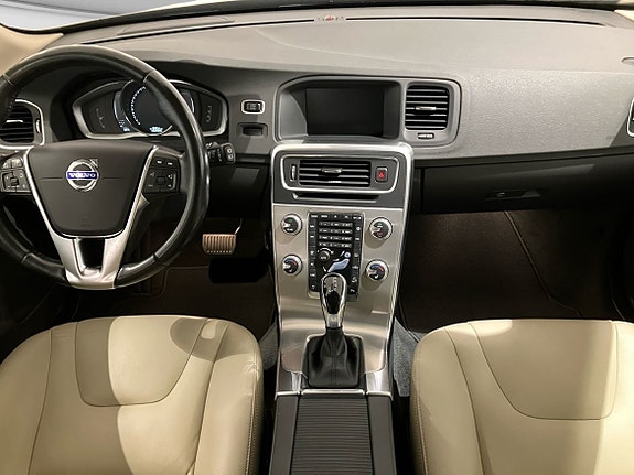 Volvo V60 Cross Country 13 of 14