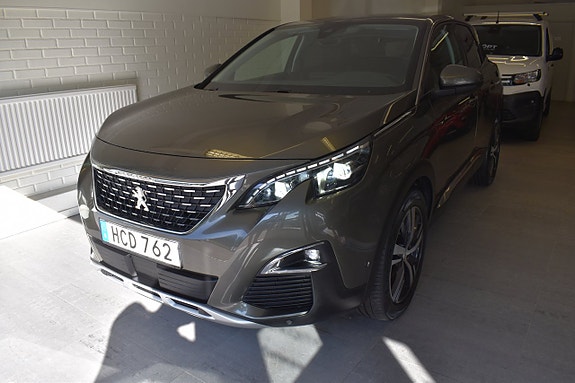 Peugeot 3008 2 of 9