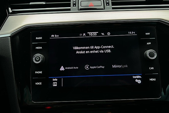 Volkswagen Passat 27 of 30