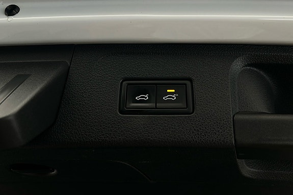 Volkswagen Passat 15 of 30